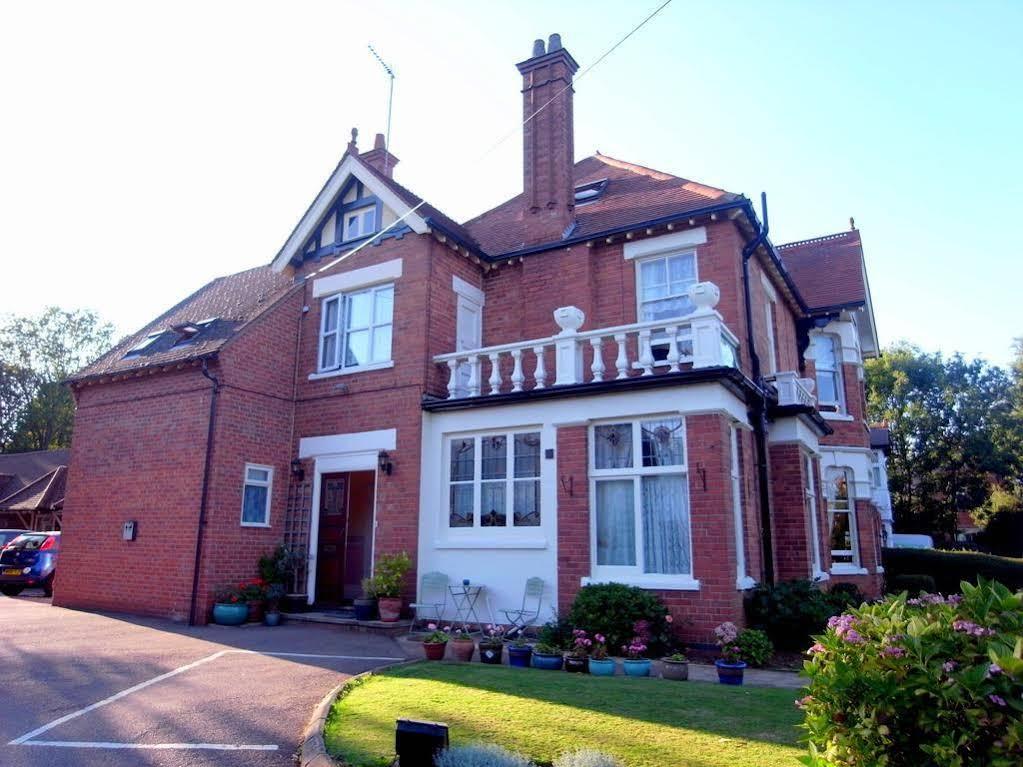 Fairlawns Guest House 밴베리 외부 사진