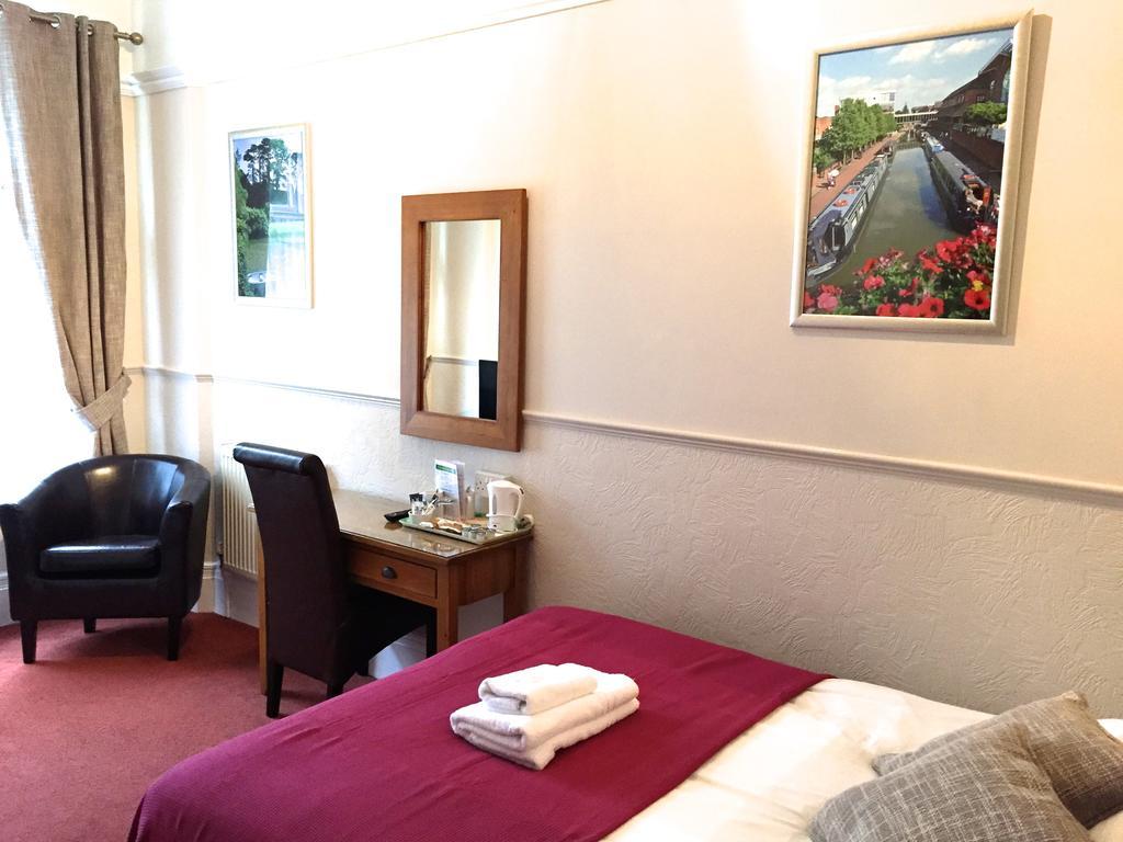 Fairlawns Guest House 밴베리 객실 사진