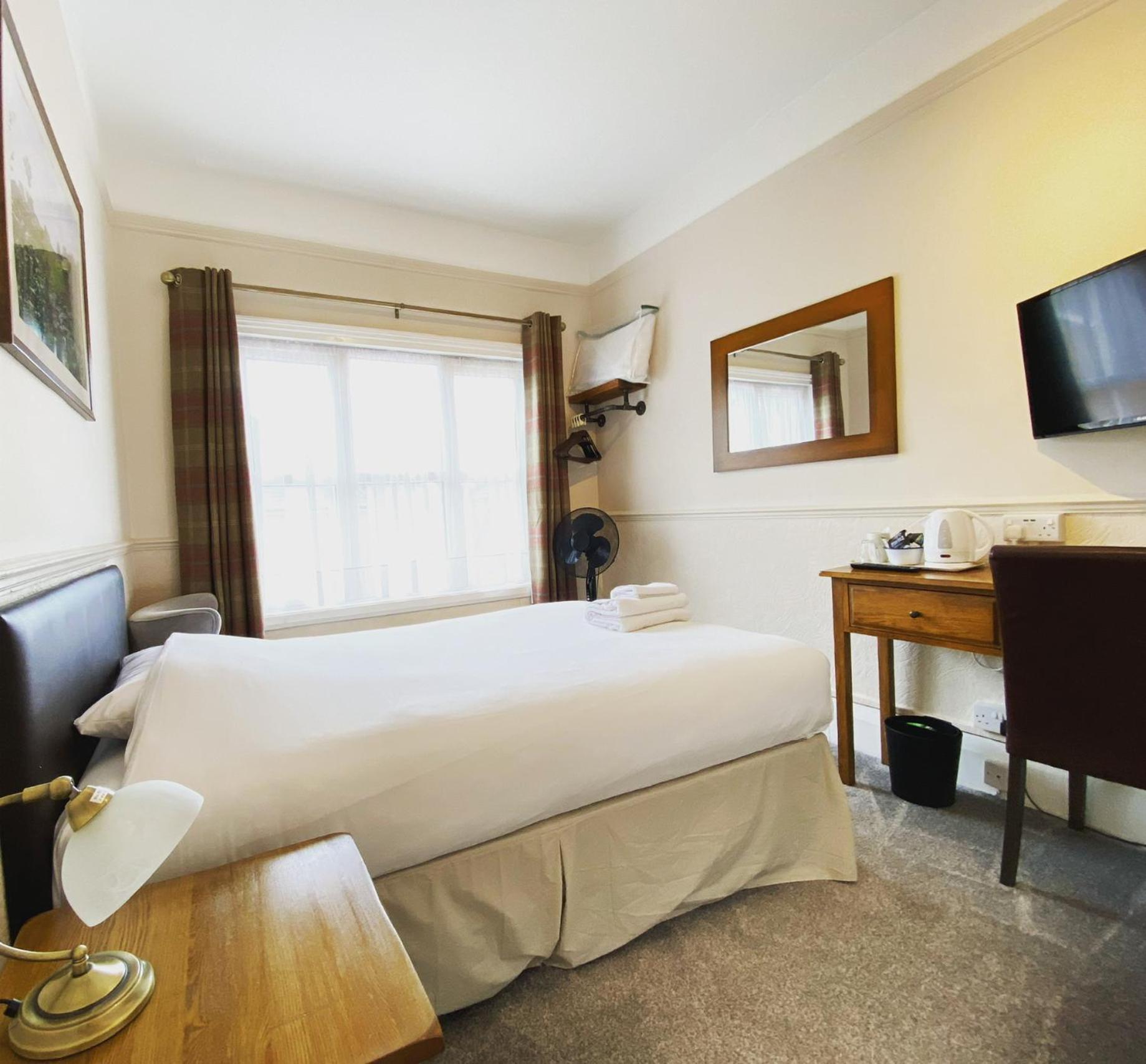 Fairlawns Guest House 밴베리 외부 사진