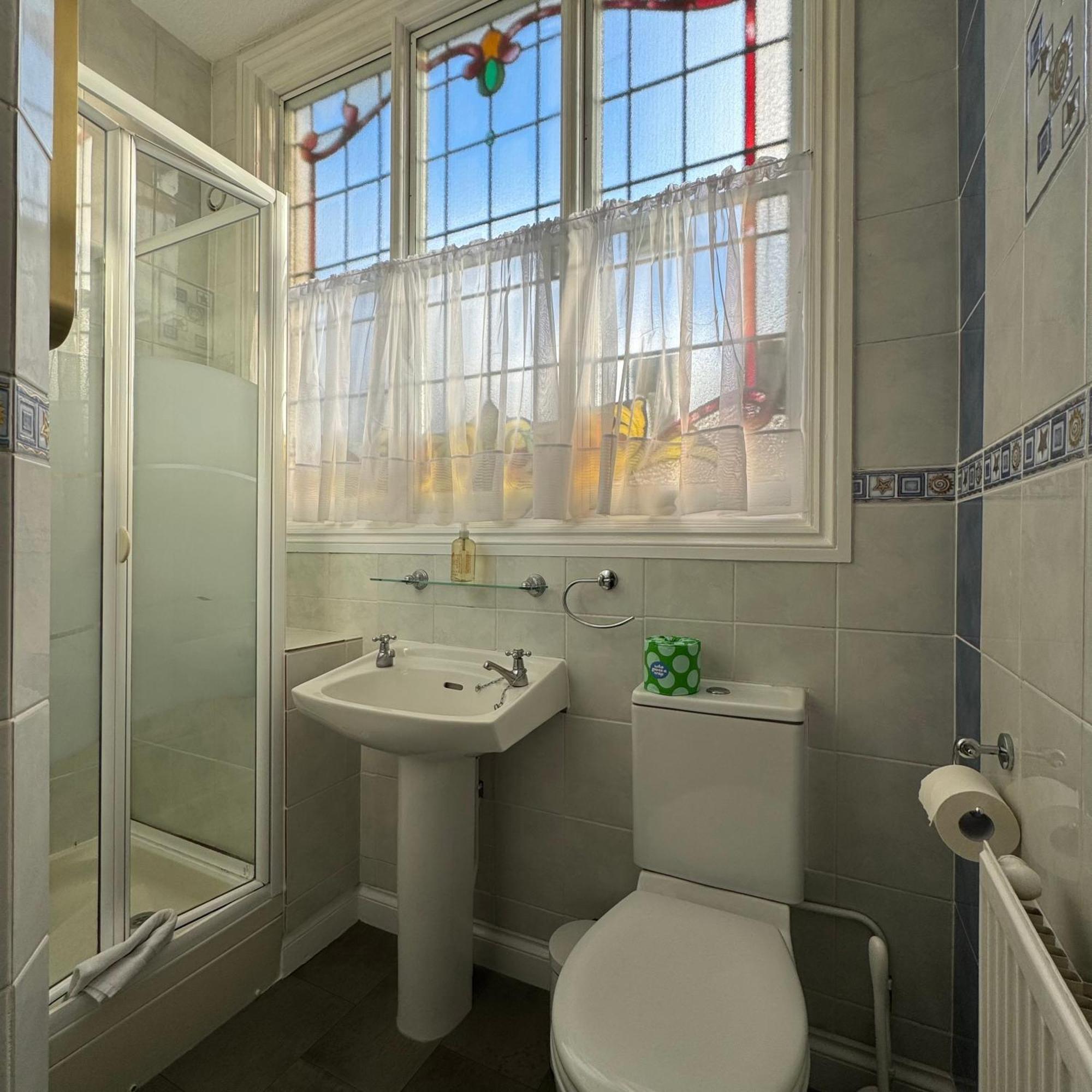 Fairlawns Guest House 밴베리 외부 사진